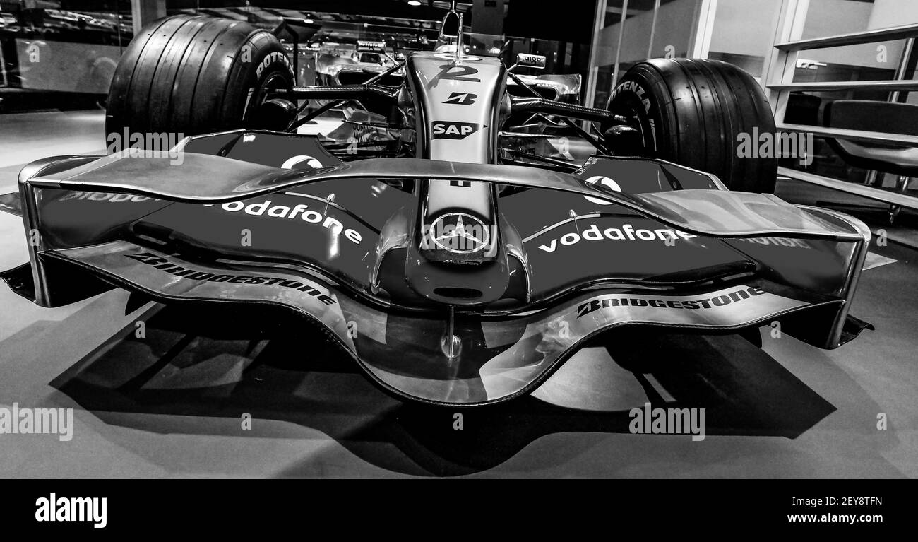 JOHANNESBURG, SUDAFRICA - 06 gennaio 2021: Johannesburg, Sudafrica - 06 2011 ottobre: McLaren Formula 1 Racing Car in mostra Foto Stock