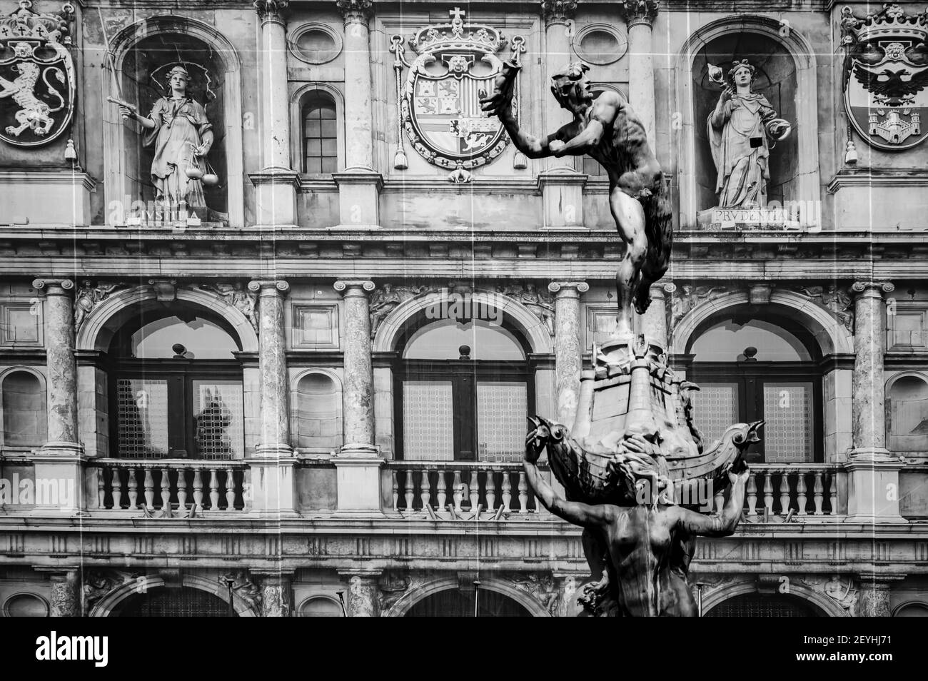 Anversa, Belgio - 12 luglio 2019: Foto in bianco e nero della fontana di Braco ad Anversa, Belgio Foto Stock