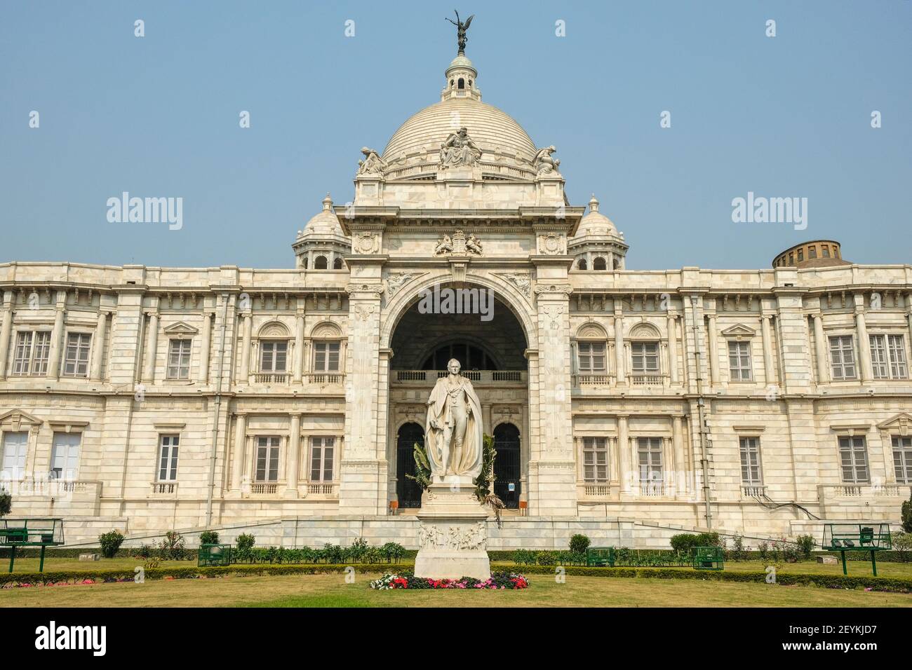 Kolkata, India - Febbraio 2021: Il Victoria Memorial è un edificio a Kolkata, dedicato alla memoria della Regina Vittoria il 6 febbraio 2021 in India Foto Stock