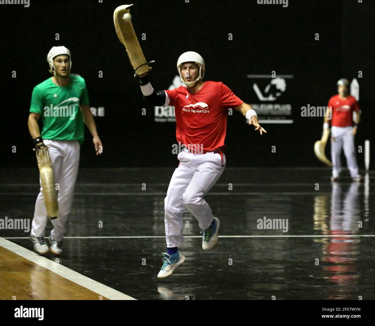 Cesta punta. Pelota basco sport. Jai-Alai Biarritz. Pays Basco. Francia. Foto Stock