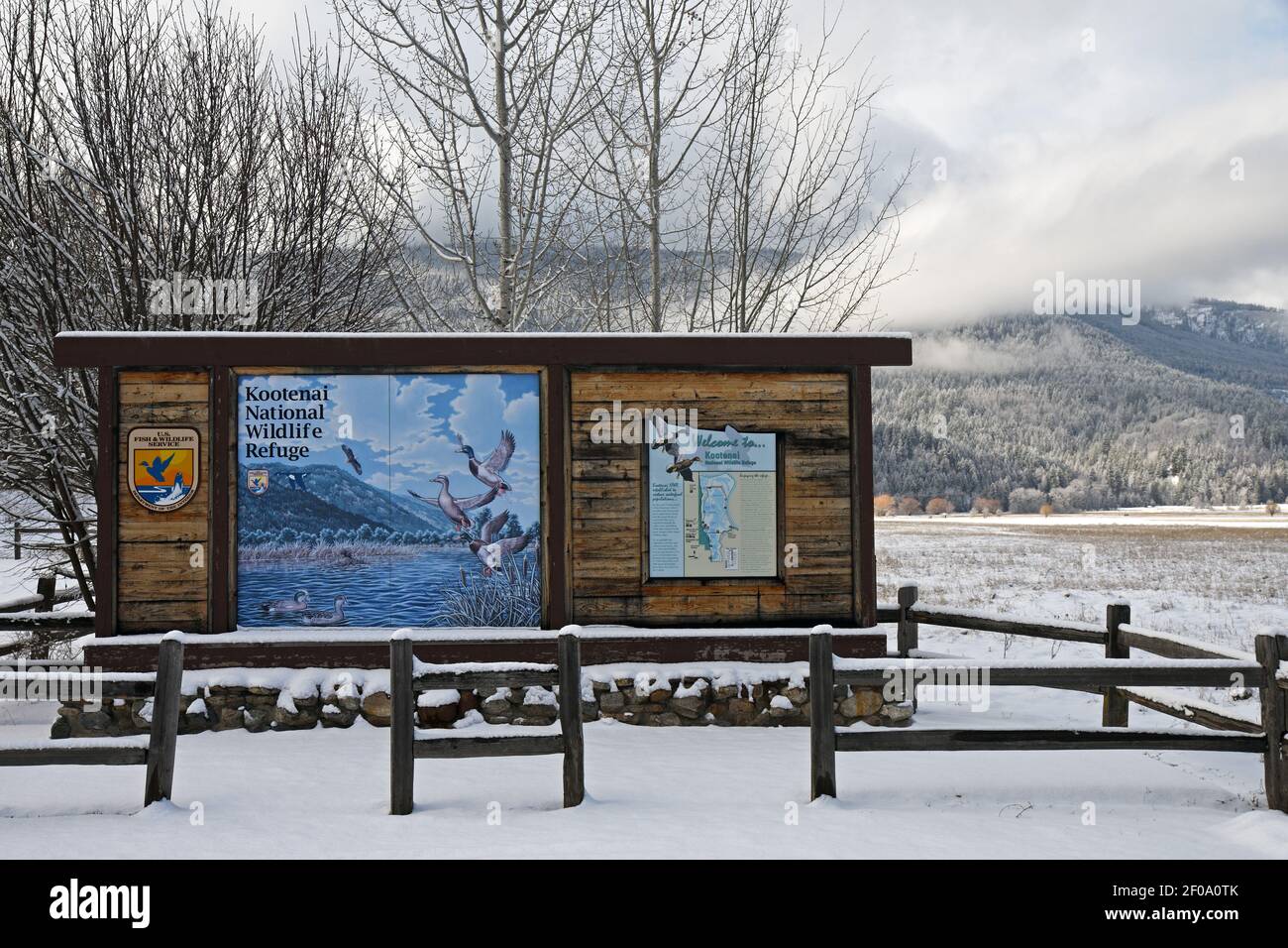 Cartello d'ingresso per il Kootenai National Wildlife Refuge in inverno. Bonners Ferry, Idaho nord. (Foto di Randy Beacham) Foto Stock