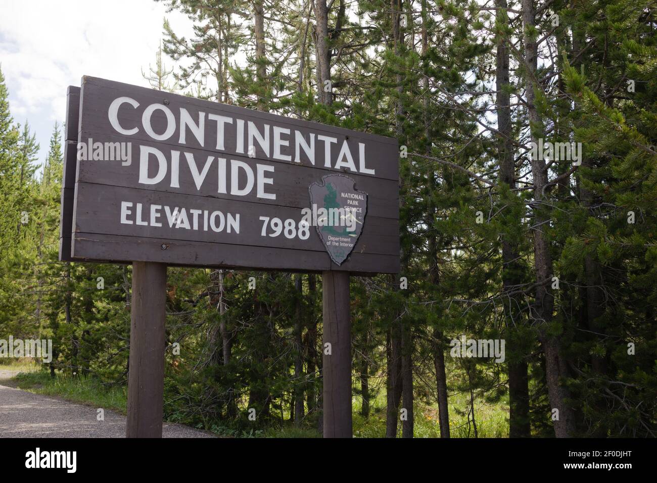 Marcatore di divisione continentale NPS Wyoming Elevation 7988 Foto Stock
