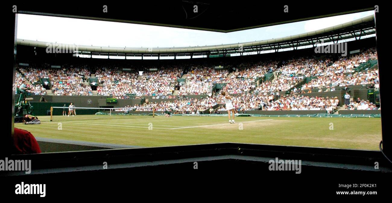 CAMPIONATO DI TENNIS WIMBLEDON 8° GIORNO L.DAVENPORT V S.KUZNETSOVA 28/6/2005 FOTO DAVID ASHDOWNWIMBLEDON TENNIS Foto Stock