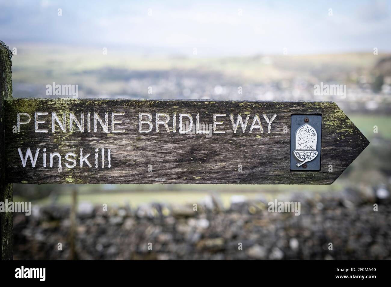 Cartello che indica la direzione per Winskill sulla strada di Pennine sopra Settle, North Yorkshire, Inghilterra, UK Foto Stock