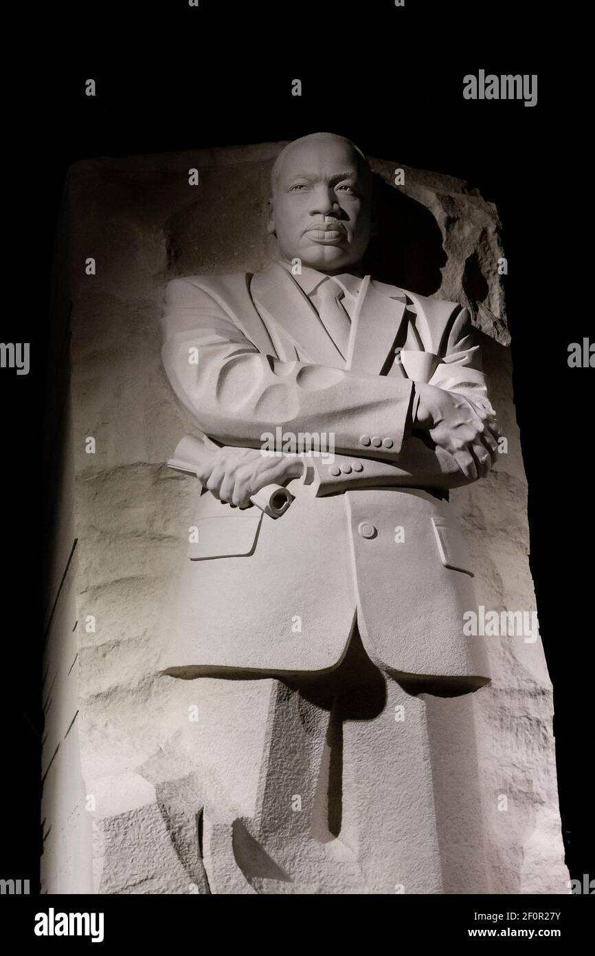 Il Martin Luther King, Jr. Memorial a Washington, D.C. di notte Foto Stock