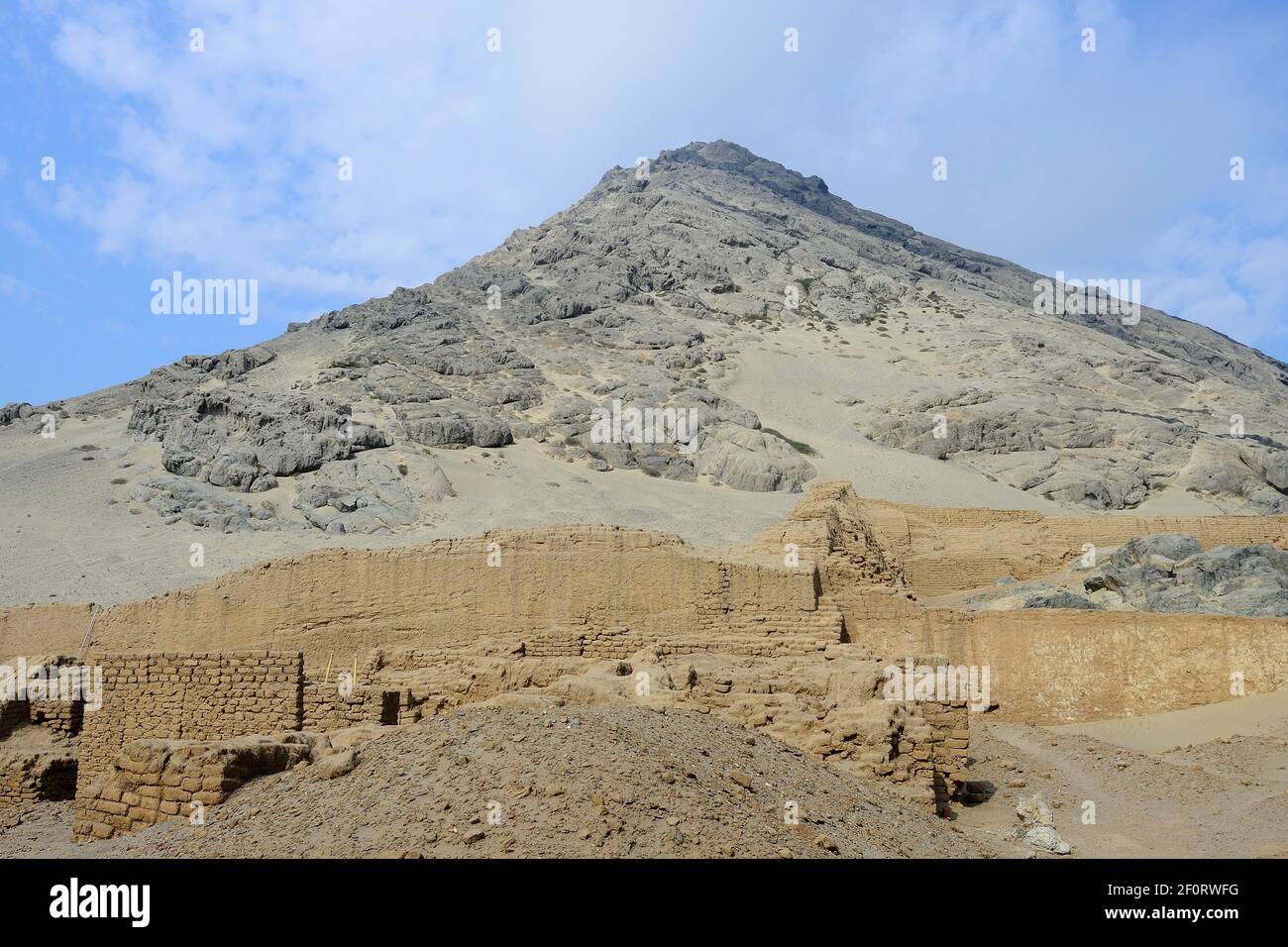 Rovine della cultura Moche, Huaca de la Luna, provincia di Trujillo, Perù Foto Stock