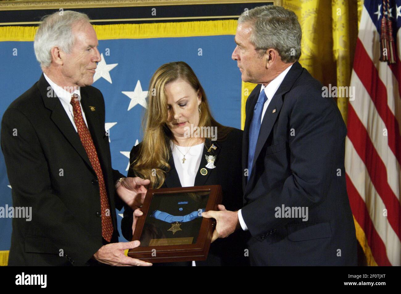 22 ottobre 2007 Washington, DC il presidente W. Bush presenta la Medaglia d'onore a 22 ottobre 2007 Washington, DC il presidente W. Bush presenta la Medaglia d'onore a