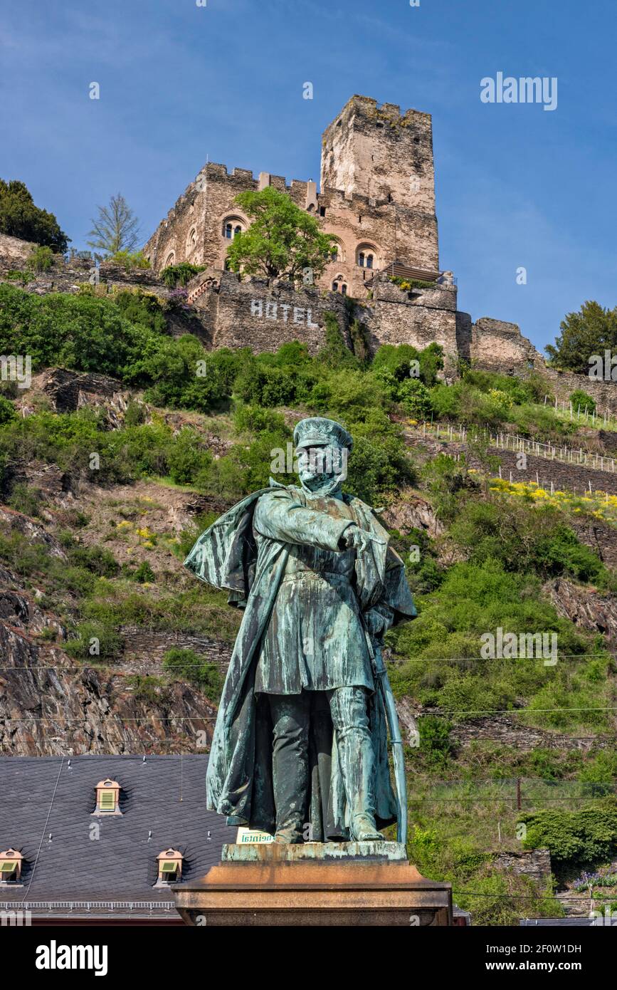 Field Marshall Blucher statua, Burg Gutenfels, hotel in castello, Kaub, comune di Loreley, Alta Valle del Medio Reno, Renania-Palatinato Germania Foto Stock