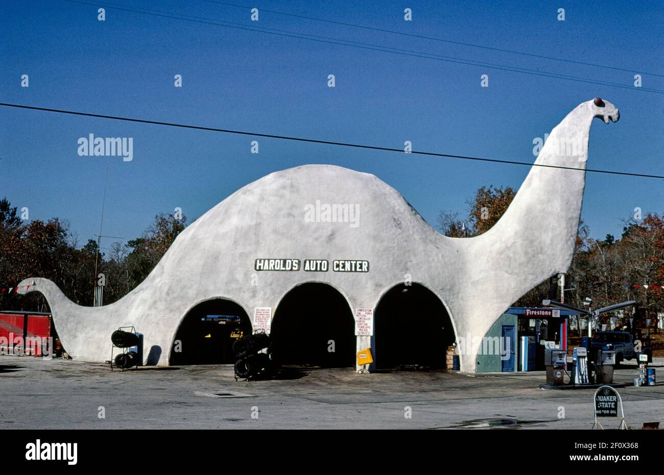 Harold's Auto Center Vista orizzontale Stazione di servizio Sinclair Route 19 Spring Hill Florida ca. 1979 Foto Stock