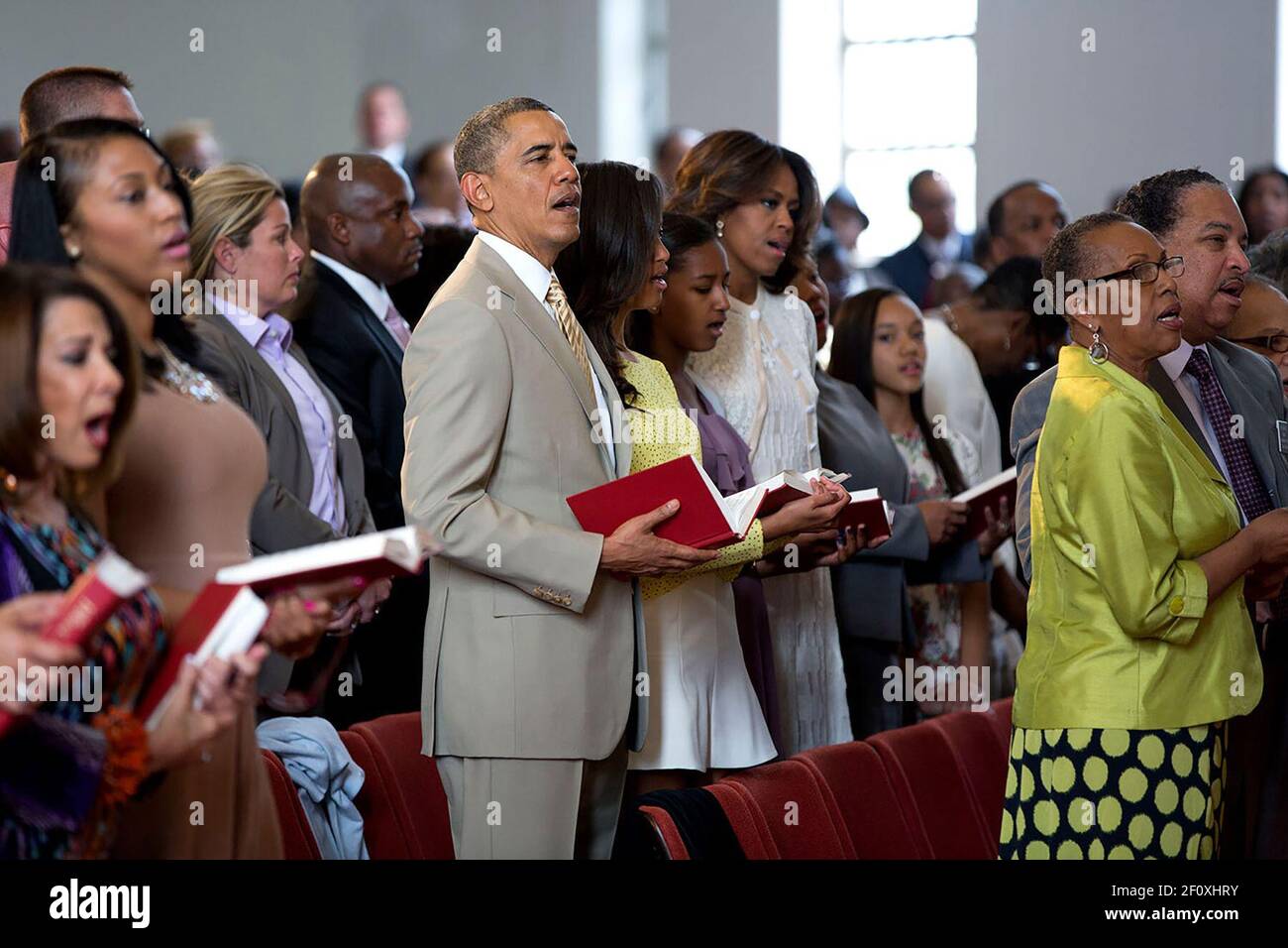 Il presidente Barack Obama, la prima signora Michelle Obama, e le figlie Malia e Sasha, assistono al servizio di Pasqua alla chiesa Battista di 19th Street a Washington, D.C., Domenica 20 aprile 2014. Foto Stock