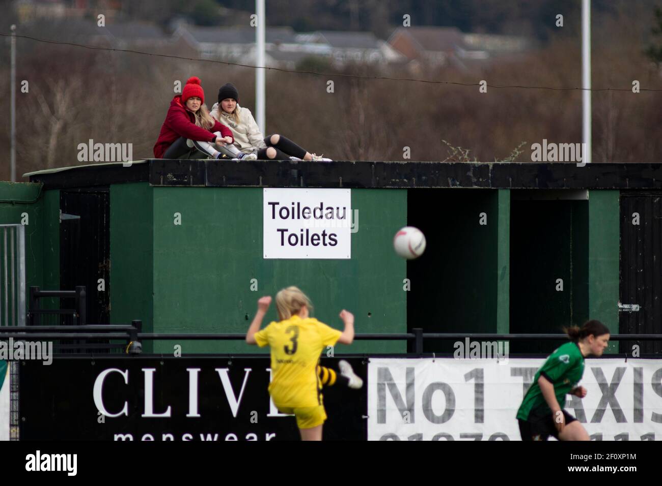 Aberystwyth Town / Briton Ferry Lansawel a Park Avenue nella Welsh Premier Women's League il 7 marzo 2021. Credito: Lewis Mitchell/YCPD Foto Stock