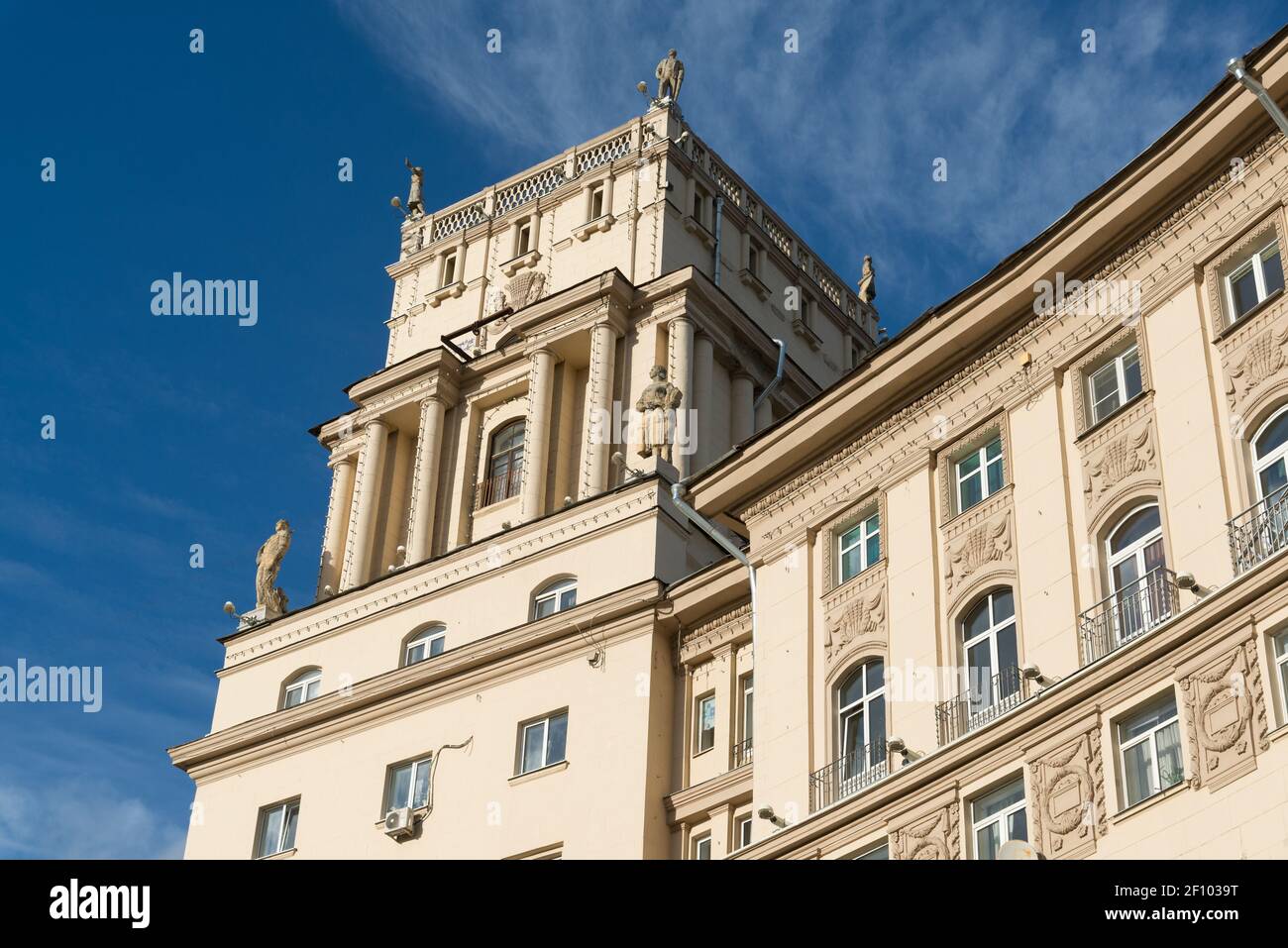 Case residenziali architettura stalinista su Leninsky Prospekt a Mosca, Russia Foto Stock