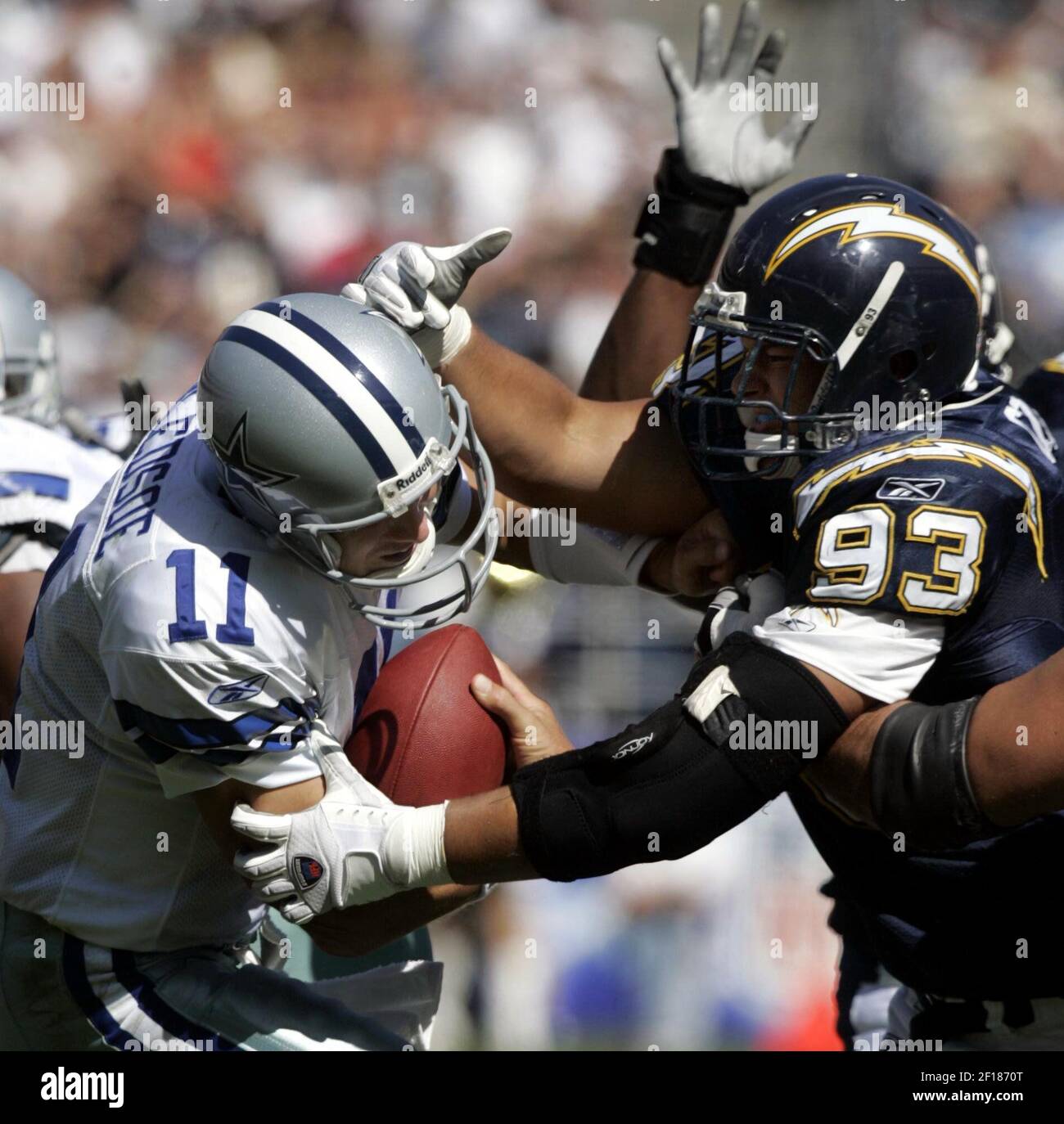 KRT SPORTS STORY SLUGGED: CHARGERS-COWBOYS KRT PHOTOGRAPH BY RON T.  ENNIS/FORT WORTH STAR-TELEGRAM (DALLAS OUT) (September 11) SAN DIEGO, CA --  Cornerback Aaron Glenn celebrates an end zone inteception to seal the