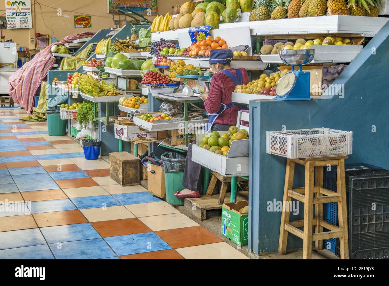Frutta e verdura la Merced mercato Riobamba Ecuador Foto Stock