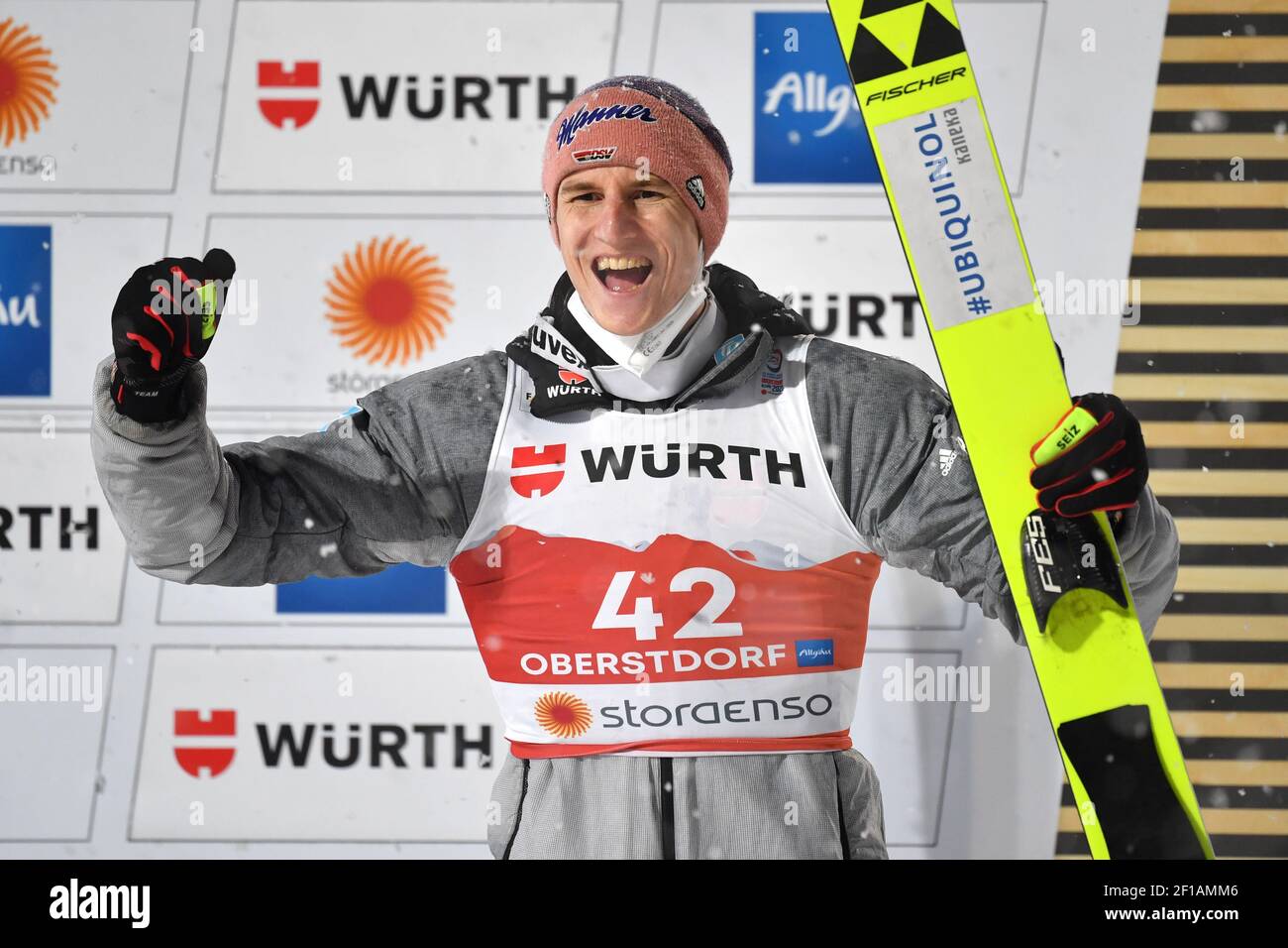 Karl GEIGER (GER), giubilazione, gioia, entusiasmo, azione, immagine singola, singolo motivo ritagliato, mezza figura, mezza figura. Ski Jumping uomo individuale HS 137, salto con gli sci, salto con gli sci uomini individuali da competizione, grande collina il 5 marzo 2021. FIS Nordic World Ski Championships 2021 a Oberstdorf dal 22 febbraio al 7 marzo 2021. | utilizzo in tutto il mondo Foto Stock