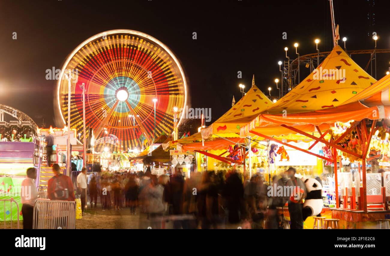 State Fair Carnival Midway Games Rides Ferris Wheel Foto Stock