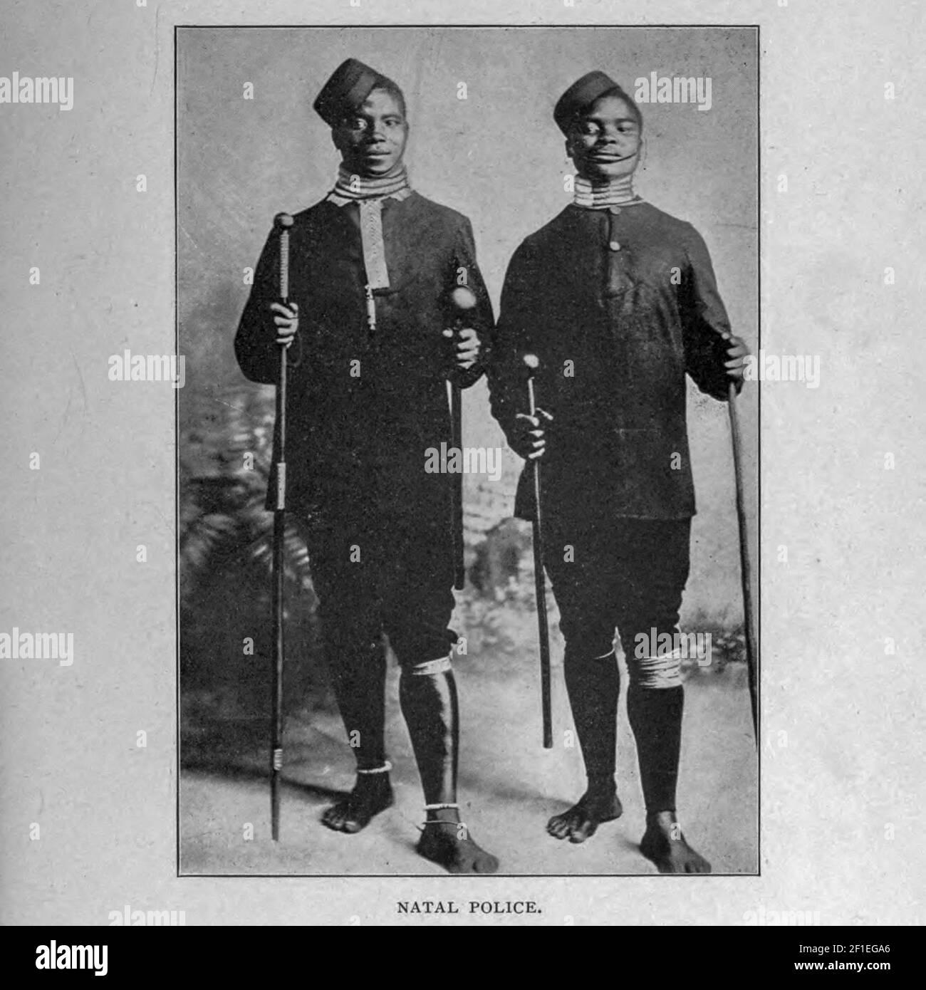Polizia Natal barefotta dal libro ' Boer and Bridisher in Sudafrica; Una storia della guerra boera-britannica e delle guerre per il Sud Africa Unito, insieme alle biografie dei grandi uomini che hanno fatto la storia del Sud Africa ' da Neville, John Ormond pubblicato da Thompson & Thomas, Chicago, USA nel 1900 Foto Stock