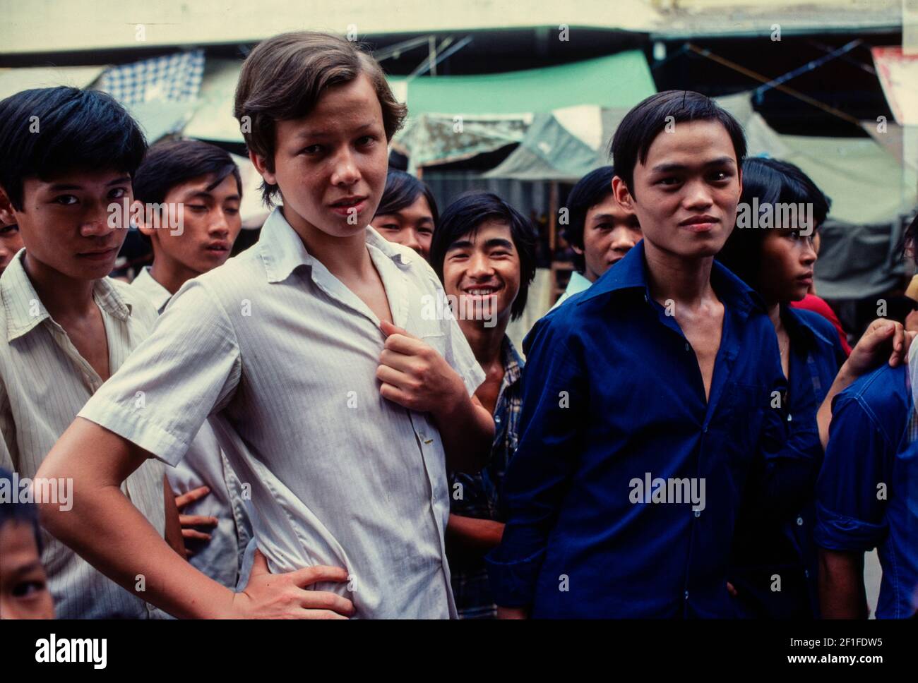 Bambini Amerasiani nati da madri vietnamite e padri americani, ho Chi Minh City, Vietnam, giugno 1980 Foto Stock
