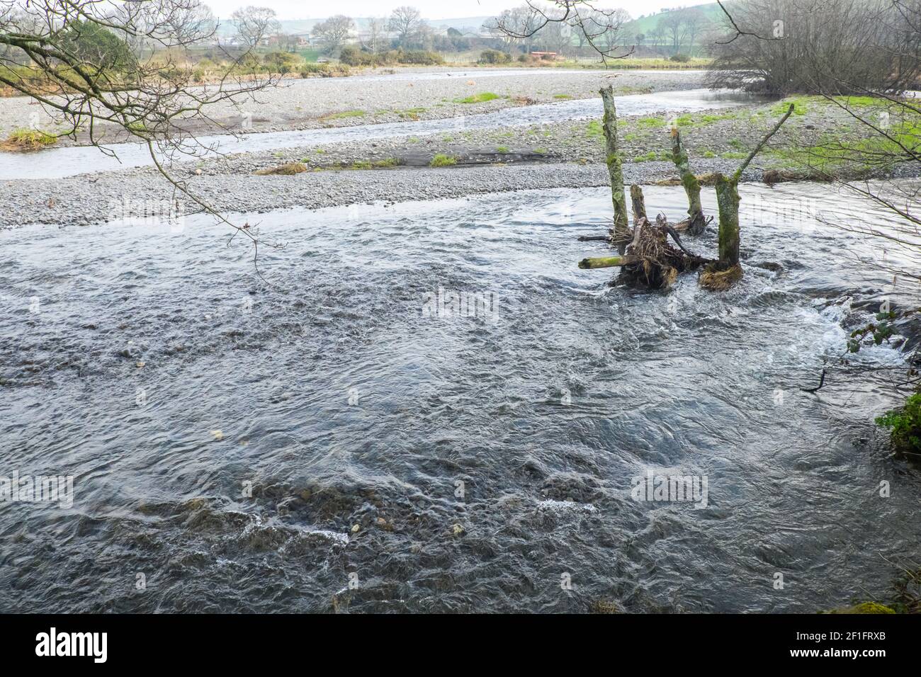 Lo Ystwyth Trail, un 21 miglia, 34 km, percorso multiuso, utilizzato, da cani escursionisti, escursionisti, escursionisti, ciclisti, joggers, e parte cavallo briddway, per i cavalieri. L'ex linea di sentiero collega la città costiera studentesca di Aberystwyth, ON, Cardigan Bay, a Tregaron, entrambi, in Ceredigion. Il sentiero è prevalentemente lungo il fiume Ystwtyh. Fotografia scattata tra il villaggio di Llanilar e Transgoed,rurale,campagna,scenario,Ceredigon,Galles,Galles,UK,GB, Foto Stock