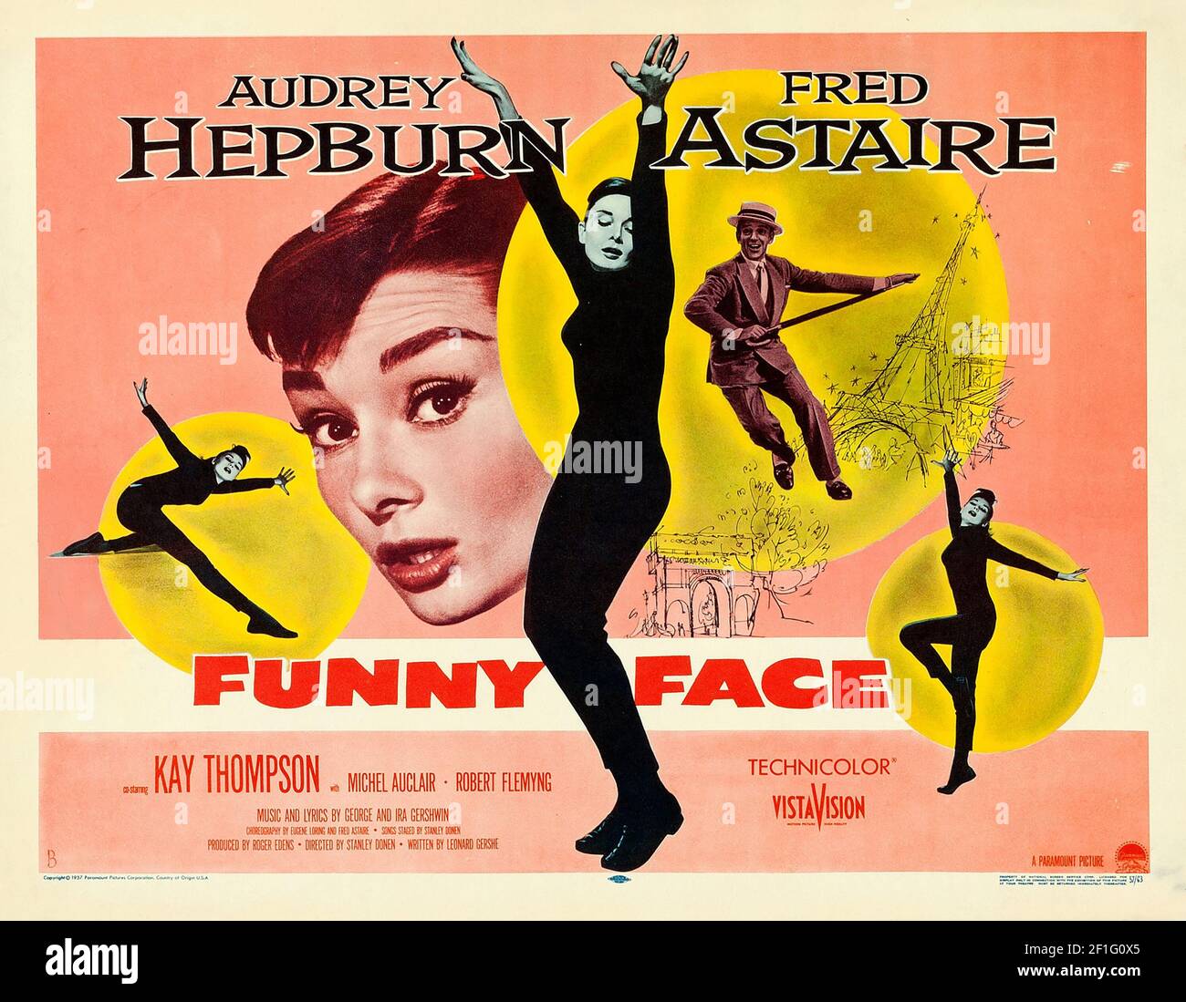 Audrey Hepburn e Fred Astaire. Faccia divertente. Poster del film classico, vecchio e vintage Foto Stock Audrey Hepburn e Fred Astaire. Faccia divertente. Poster del film classico, vecchio e vintage Foto Stock