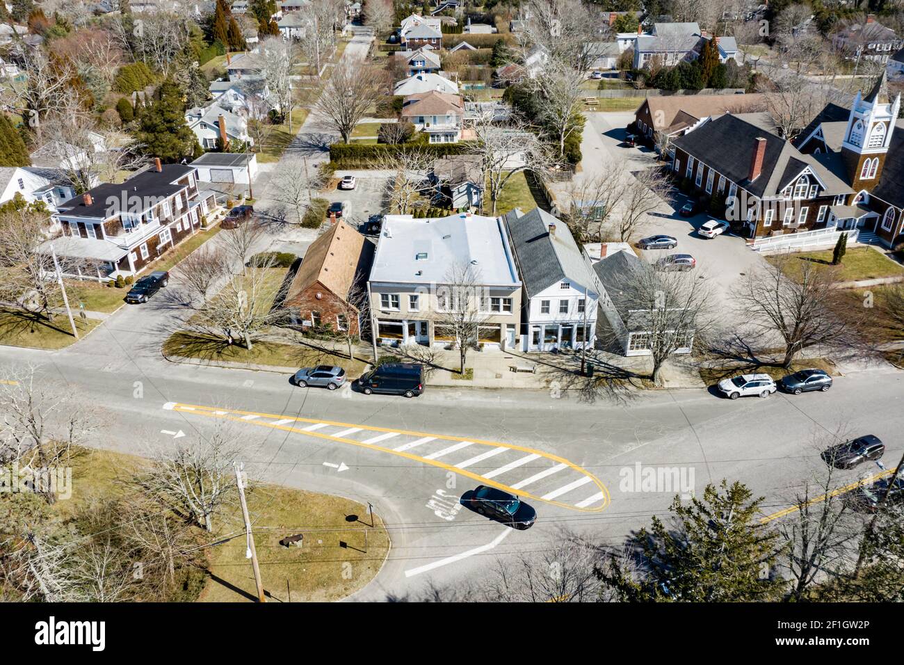 Vista aerea della strada principale nord e della strada del mare nord, southampton, ny Foto Stock Vista aerea della strada principale nord e della strada del mare nord, southampton, ny Foto Stock