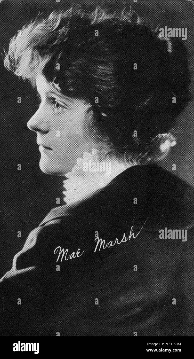 Attrice americana Mae Marsh, responsabile e spalle Pubblicità Ritratto, 1910's. Foto Stock