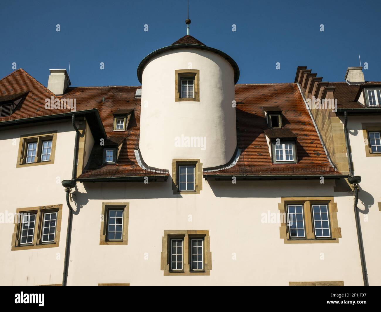 Germania Baden-Wuerttemberg Stuttgart Schiller-luogo cancelleria vecchio Schiller-monumento street-cafe luogo degli edifici Foto Stock