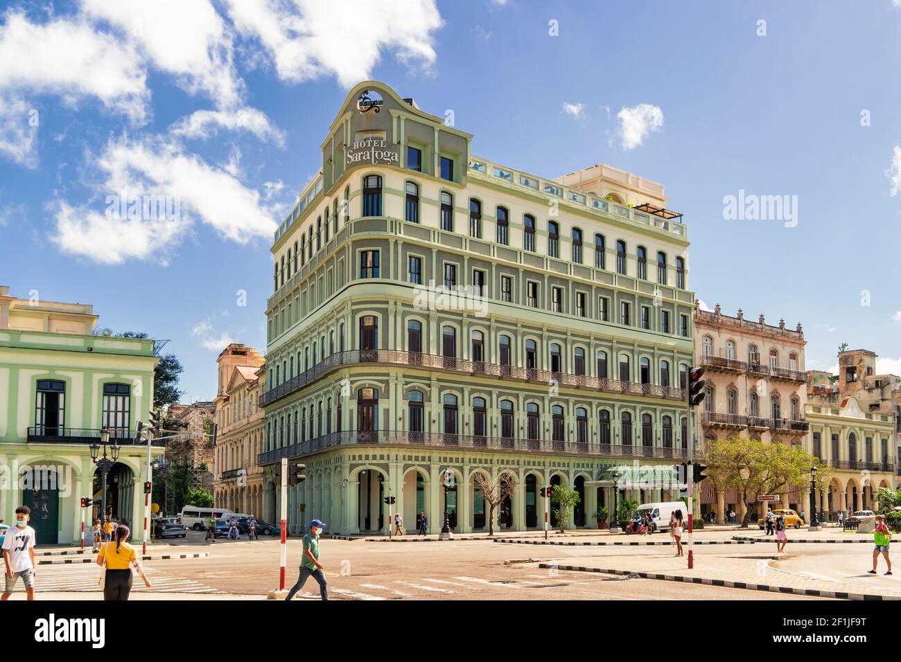 L'Avana Cuba. 25 novembre 2020: L'esterno dell'Hotel Saratoga a l'Avana un luogo visitato dai turisti Foto Stock