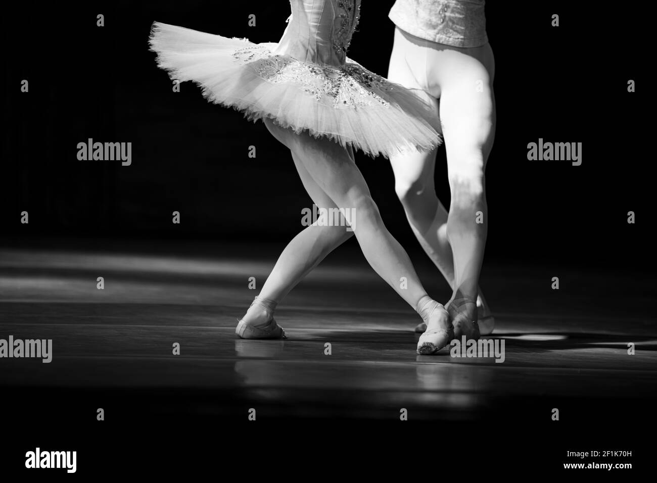 Primo piano di una coppia di balletti classici sul palco Foto Stock