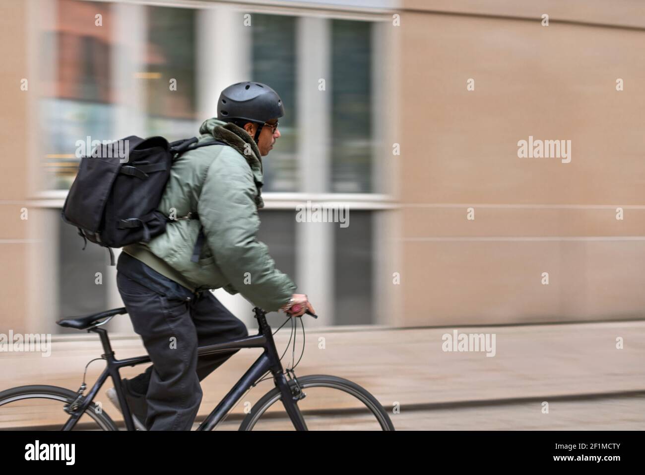 Bicicletta corriere ciclismo Foto Stock