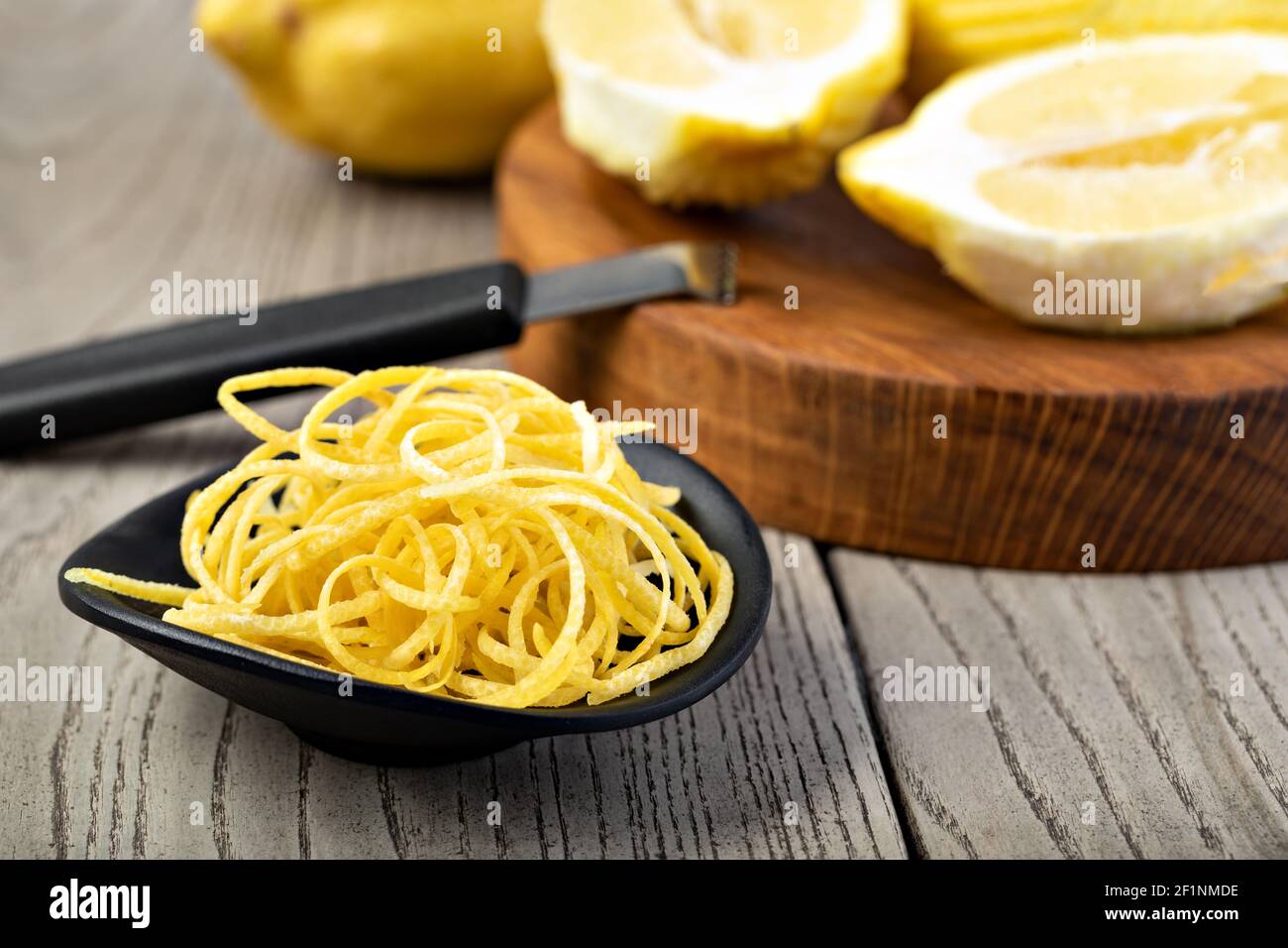 Scorza di limone Foto Stock
