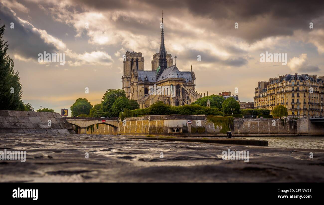 La famosa cattedrale di Notre Dame a Parigi, Francia Foto Stock