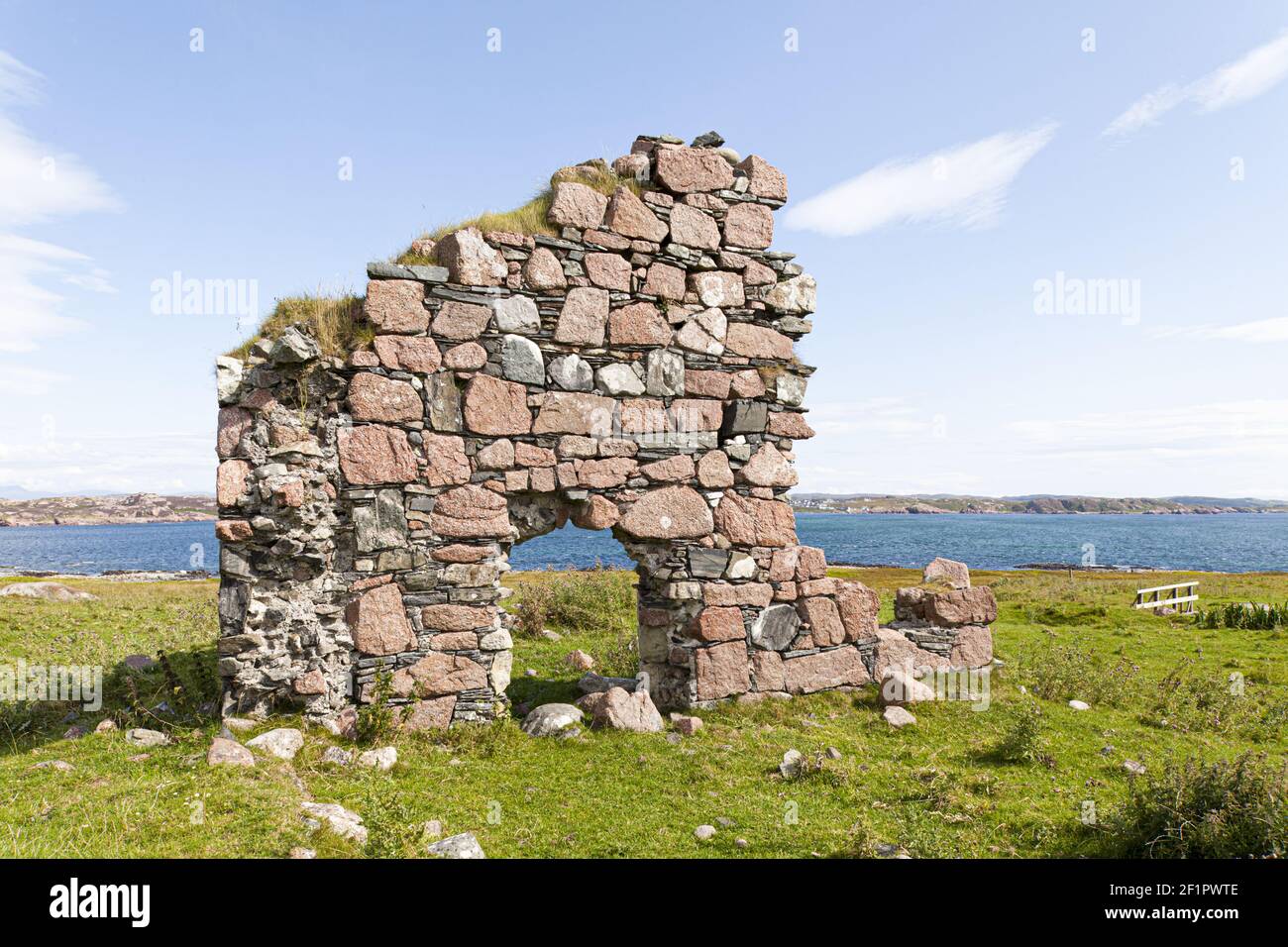 Parti rovinate dell'Abbazia di Iona, Iona, al largo dell'Isola di Mull, Ebridi interne, Argyll e Bute, Scozia, Regno Unito Foto Stock