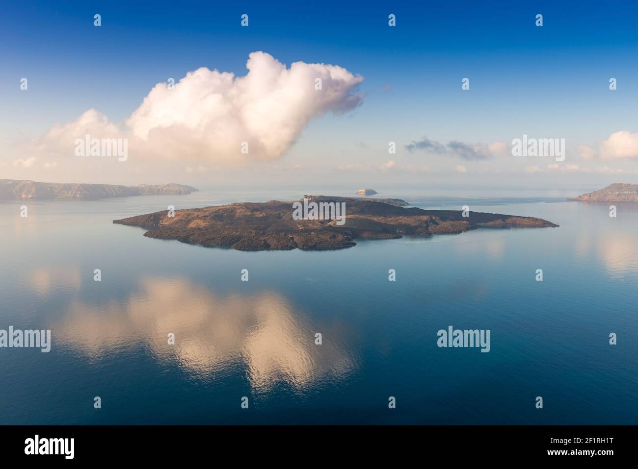 Panorama a Thira sur, Santorini isola nelle Cicladi in Grecia Foto Stock