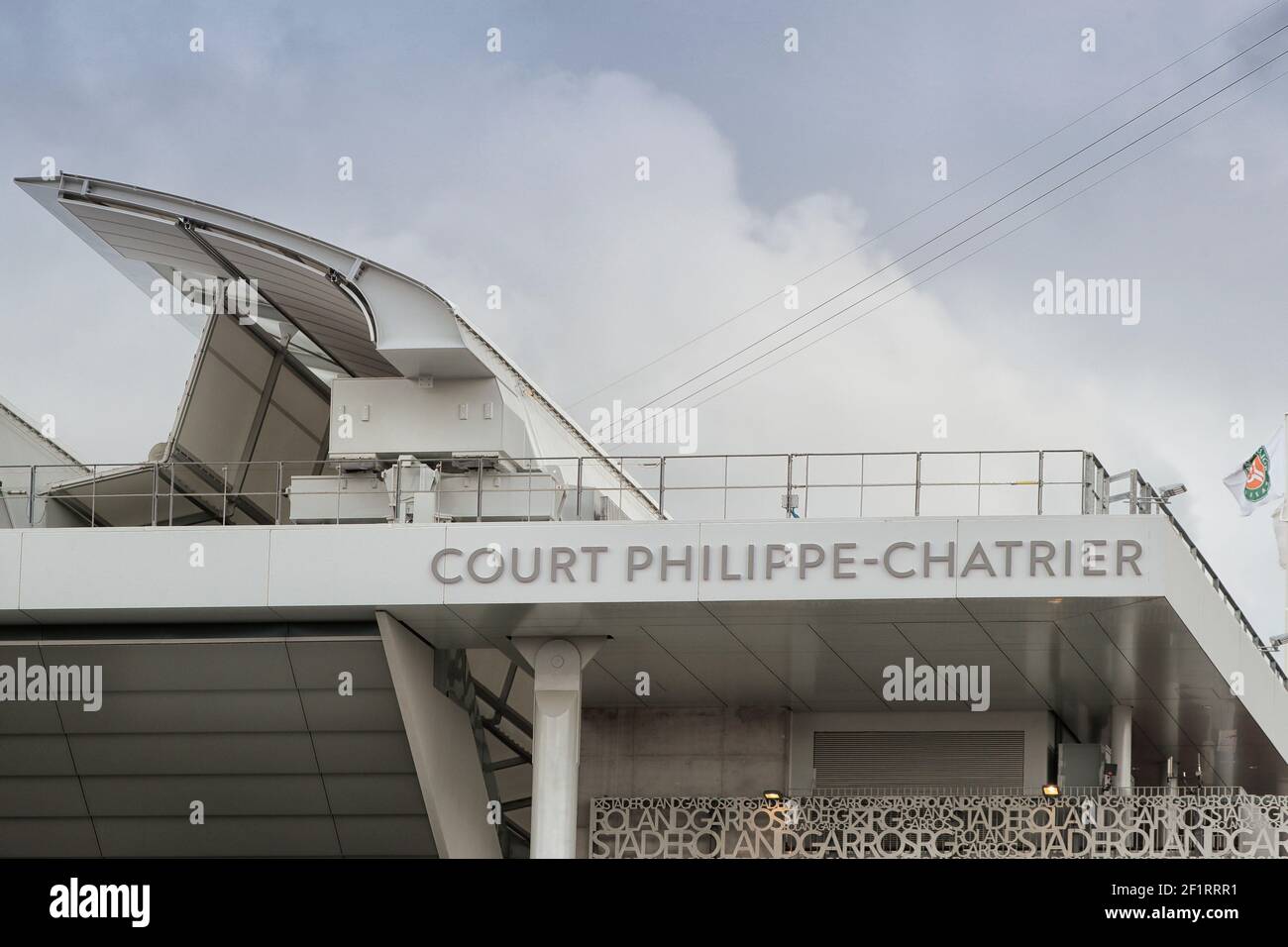 Prima illustrazione dell'ala sul tetto dello stadio Philippe Chatrier durante il Roland Garros 2020, torneo di tennis Grand Slam, il 5 ottobre 2020 allo stadio Roland Garros di Parigi, Francia - Foto Stephane Allaman / DPPI Foto Stock