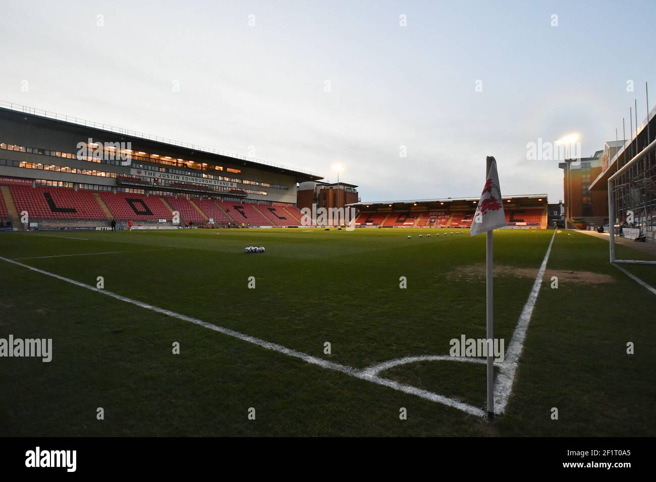 LONDRA, REGNO UNITO. 9 MARZO: Vista generale dello stadio prima della partita Sky Bet League 2 tra Leyton Orient e Stevenage al Matchroom Stadium di Londra martedì 9 marzo 2021. (Credit: Ivan Yordanov | MI News) Credit: MI News & Sport /Alamy Live News Foto Stock