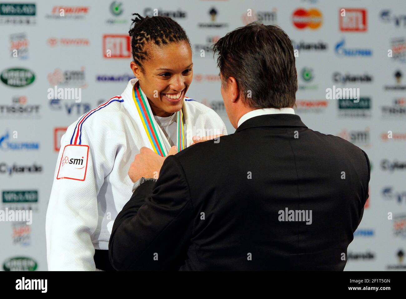 JUDO - CAMPIONATI DEL MONDO 2011 - PARIGI - BERCY (FRA) - GIORNO 4 - 26/08/2011 - FOTO : JULIEN CROSNIER / KMSP / DPPI - -70 KG - LUCIE DECOSSE (FRA) / VINCITORE E CAMPIONE DEL MONDO - DAVID DOUILLET Foto Stock