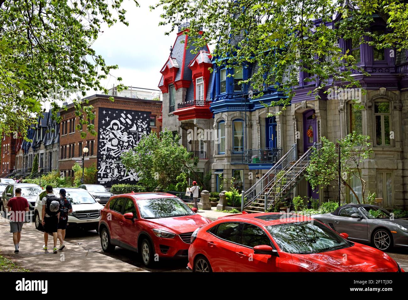 Zona residenziale con case in varietà di architettura, Plateau Mont Royal; Montreal, Canada Provincia, Quebec. Foto Stock