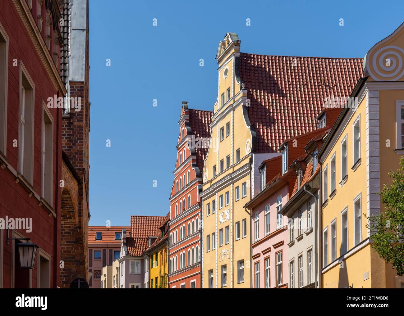 Vista in dettaglio della classica casa del centro storico di Stralsund fronti Foto Stock