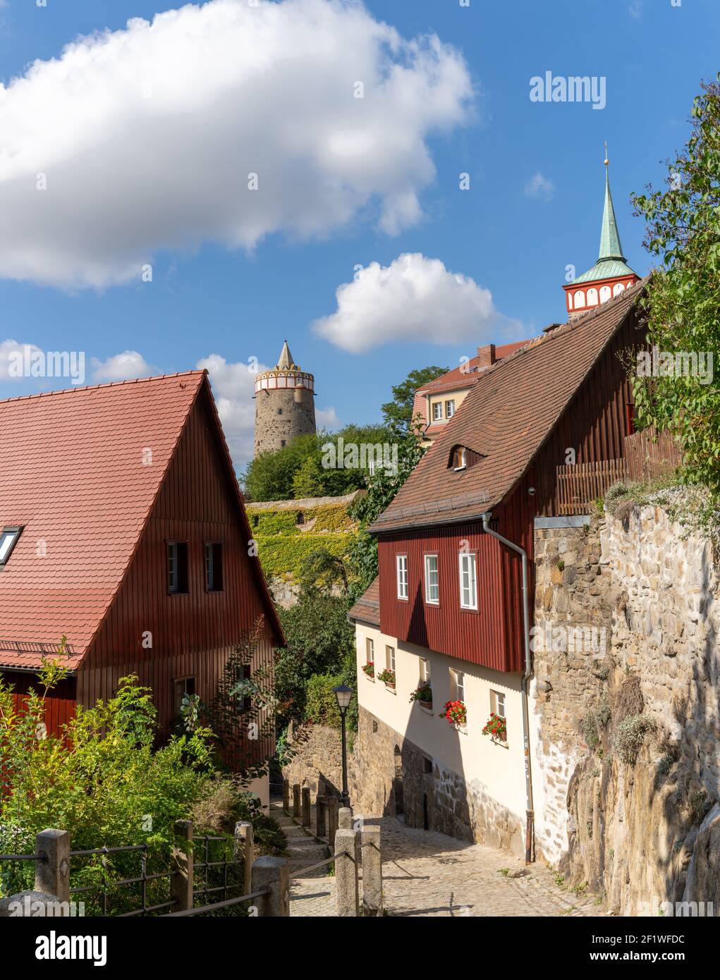 Vicoli stretti ed edifici storici nel centro storico di Bautzen Foto Stock