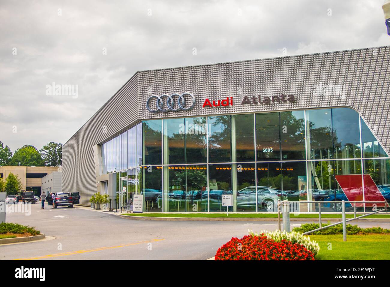 Gwinnett County, GA / USA - 07 06 20: Concessionario Audi Atlanta Foto Stock