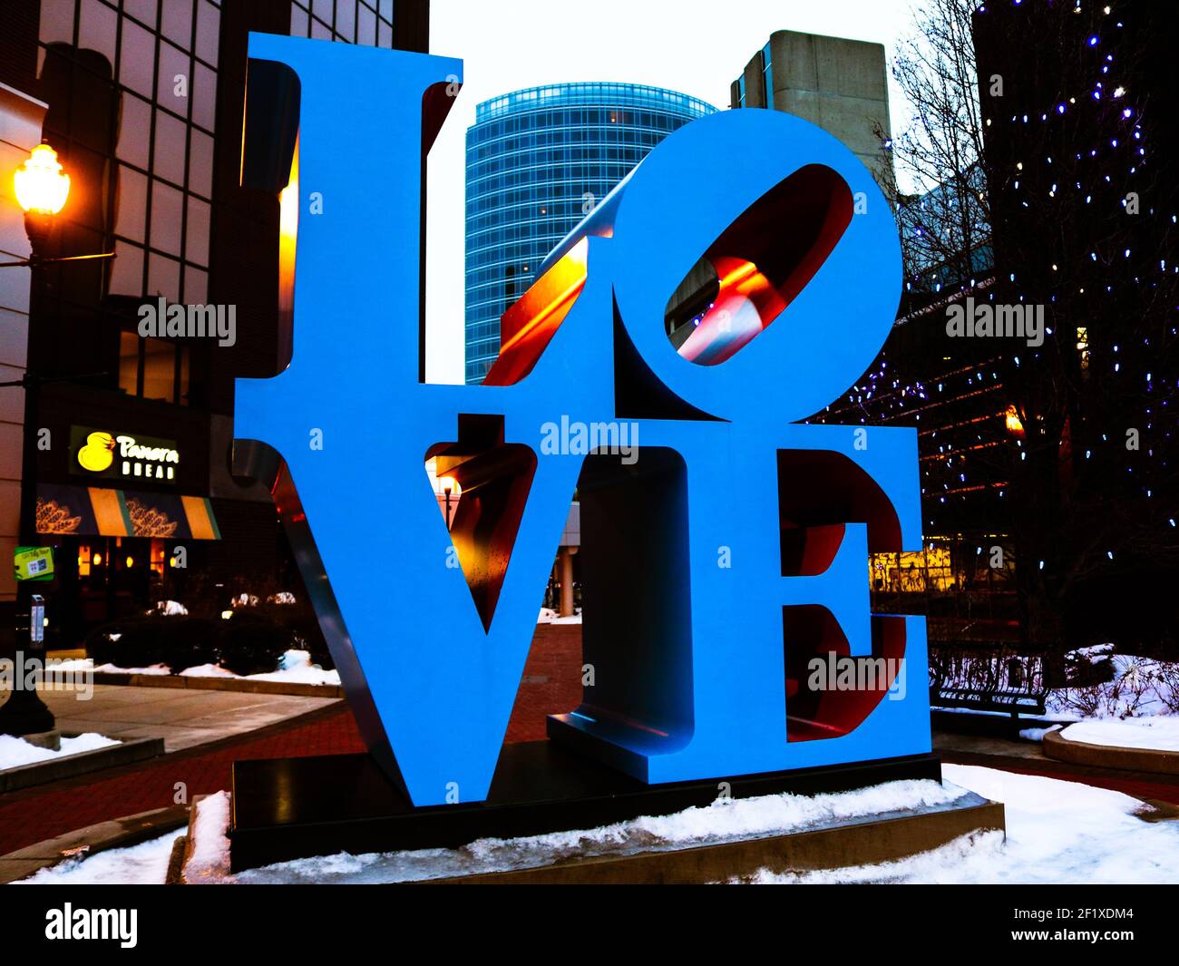 Love Sculpture |Grand Rapids, MI| iconica scultura pop-art dell'artista americano Robert Indiana Foto Stock