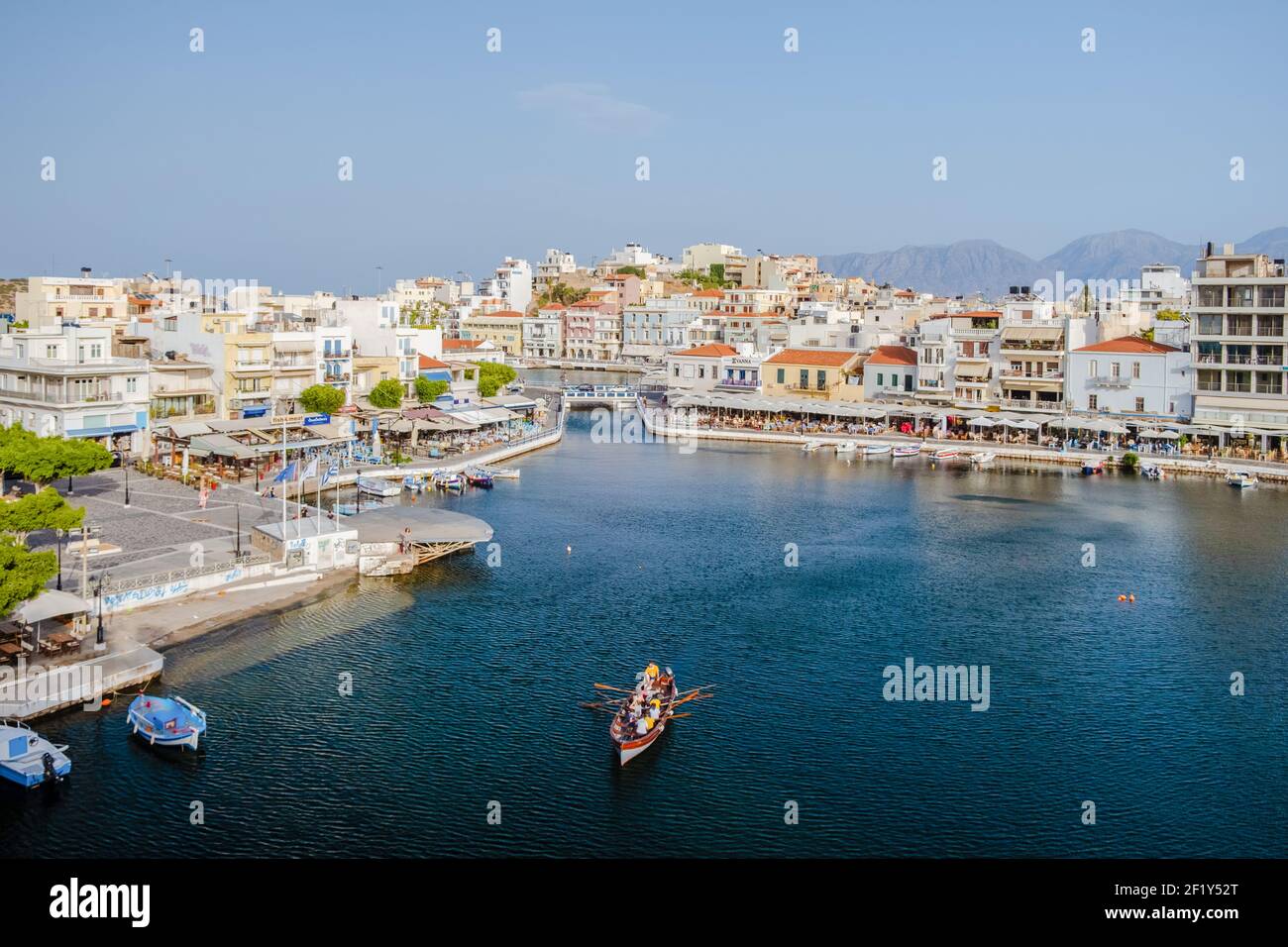 Agios Nikolaos, Creta, Grecia. Agios Nikolaos è una pittoresca cittadina nella parte orientale dell'isola di Creta, costruita sul nord Foto Stock