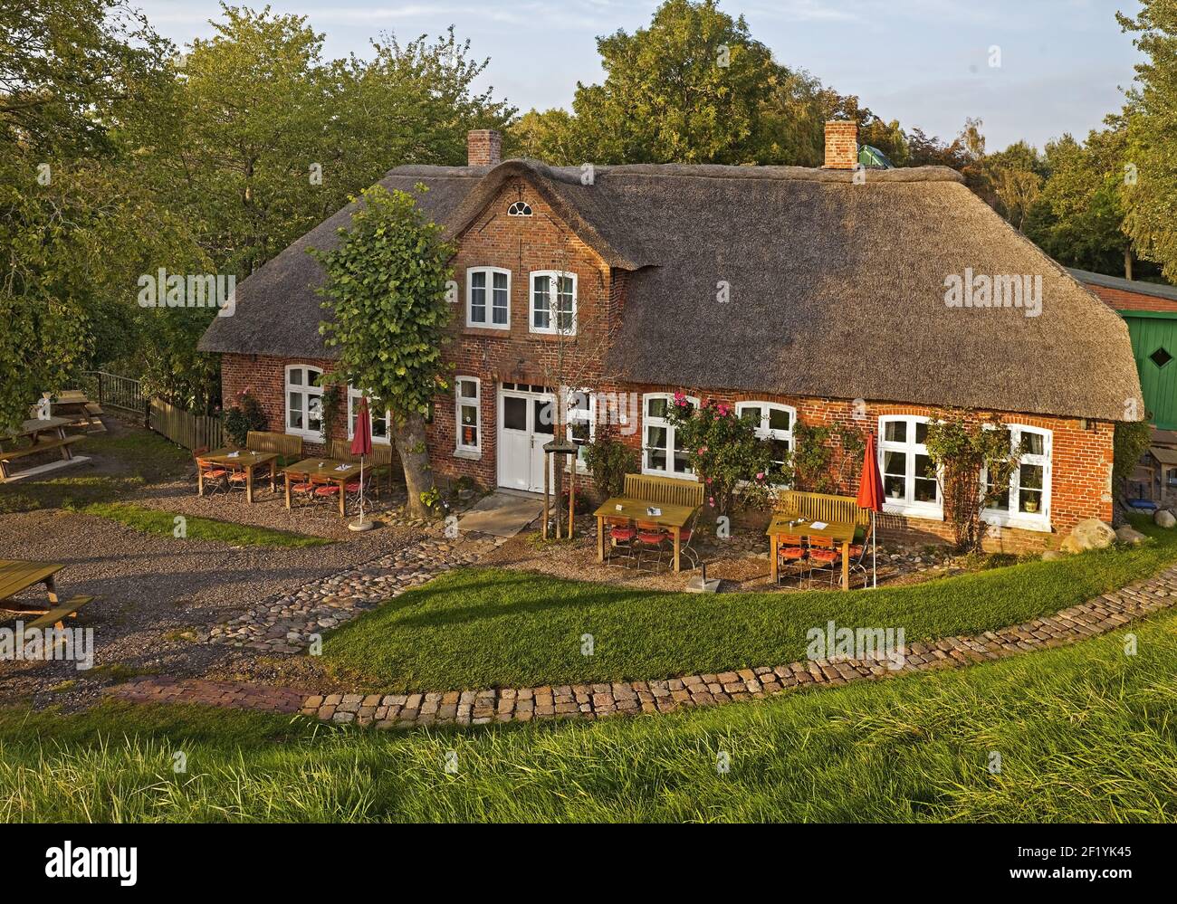 Schankwirtschaft Wilhelm Andresen, quotata Friesenhof dal 1668, Katingsiel, North Friesland, Germania Foto Stock