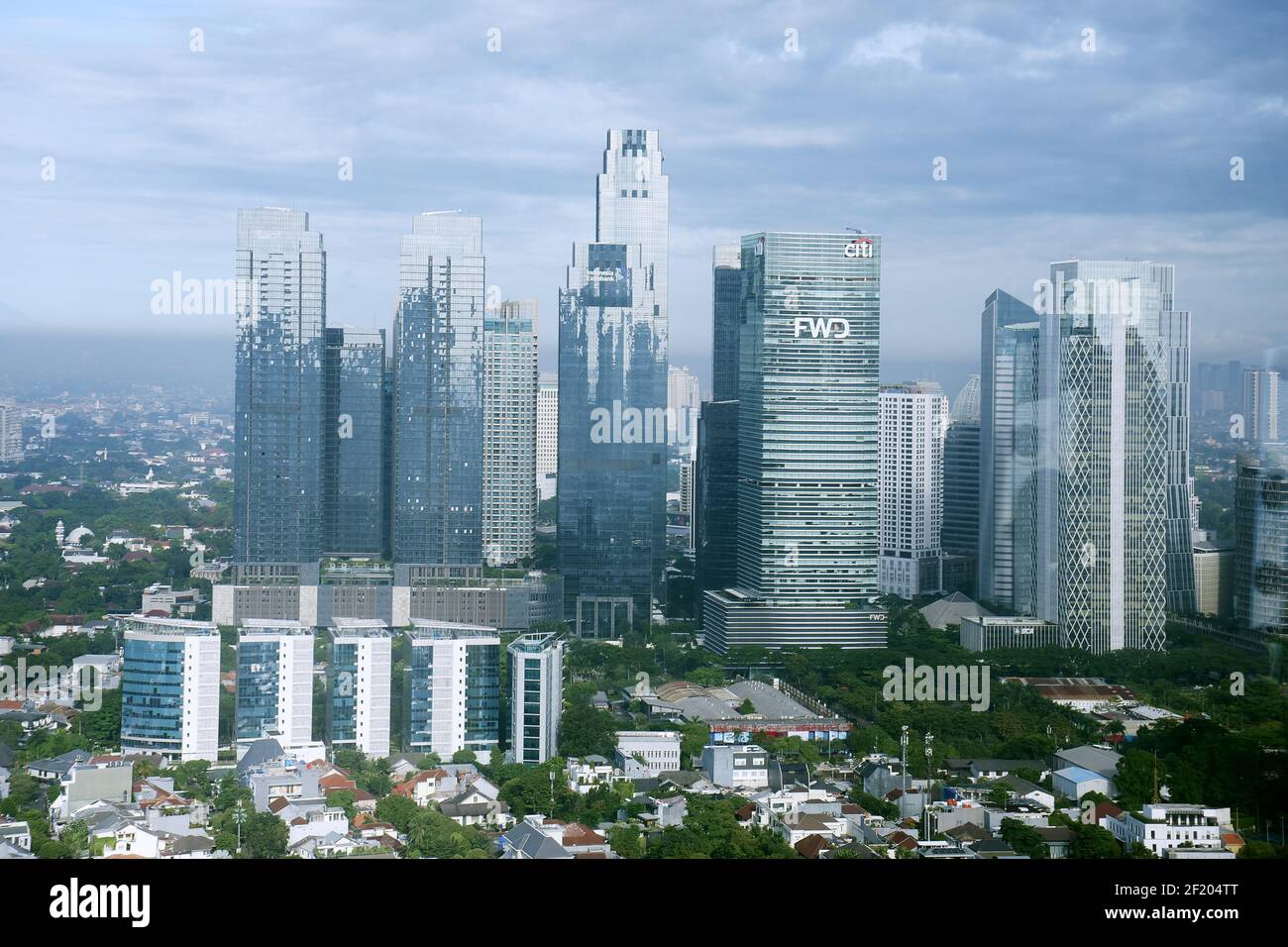 Complesso, alto edificio, area commerciale e affaristica, SCBD, Jakarta Indonesia Foto Stock