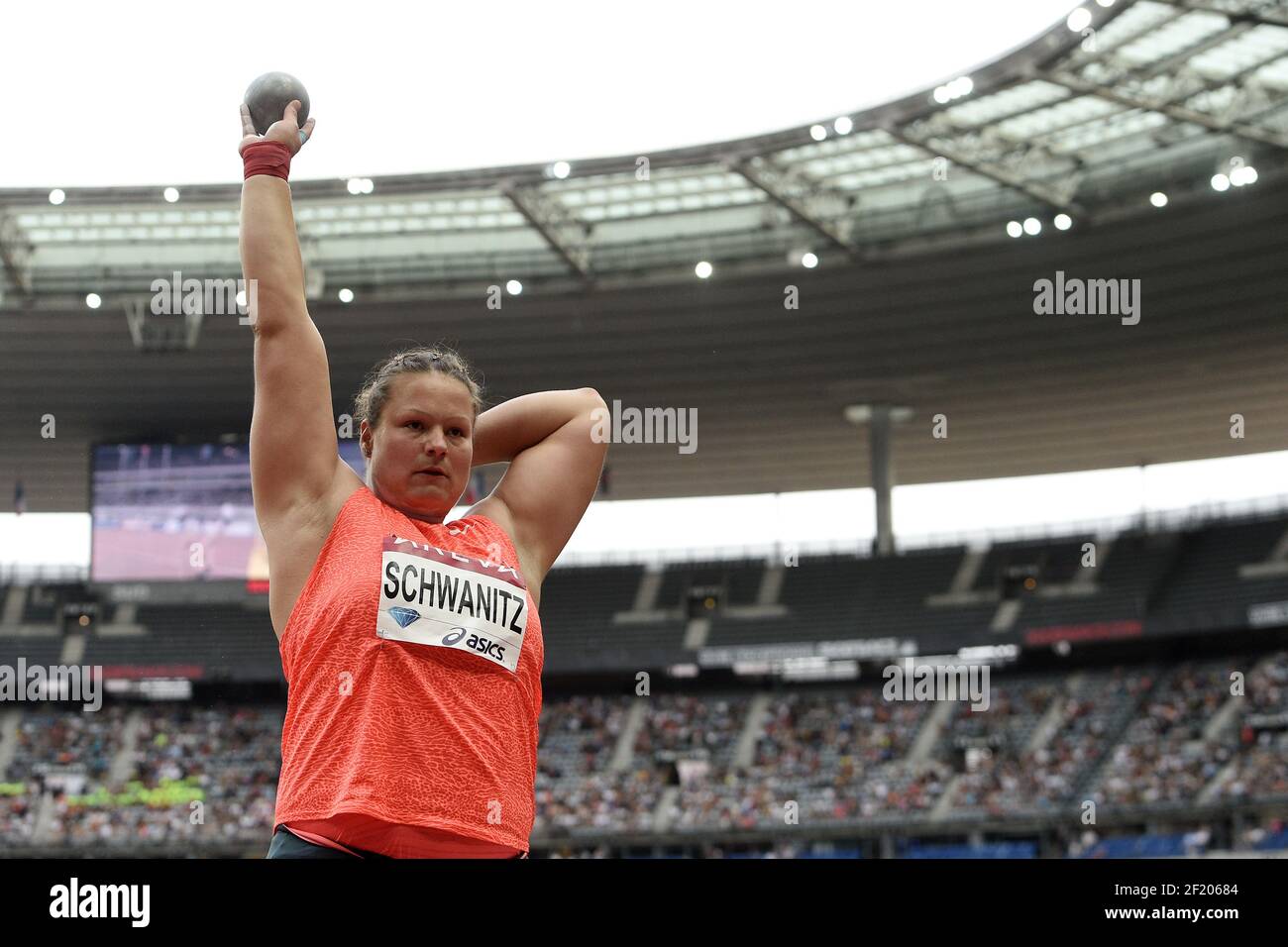 Christina Schwanitz (GER) / Shot Put Women durante il campionato Diamond, Meeting Areva 2015, allo Stade de France, Parigi, Francia, il 4 luglio 2015 - Foto Philippe Millereau / KMSP / DPPI Foto Stock