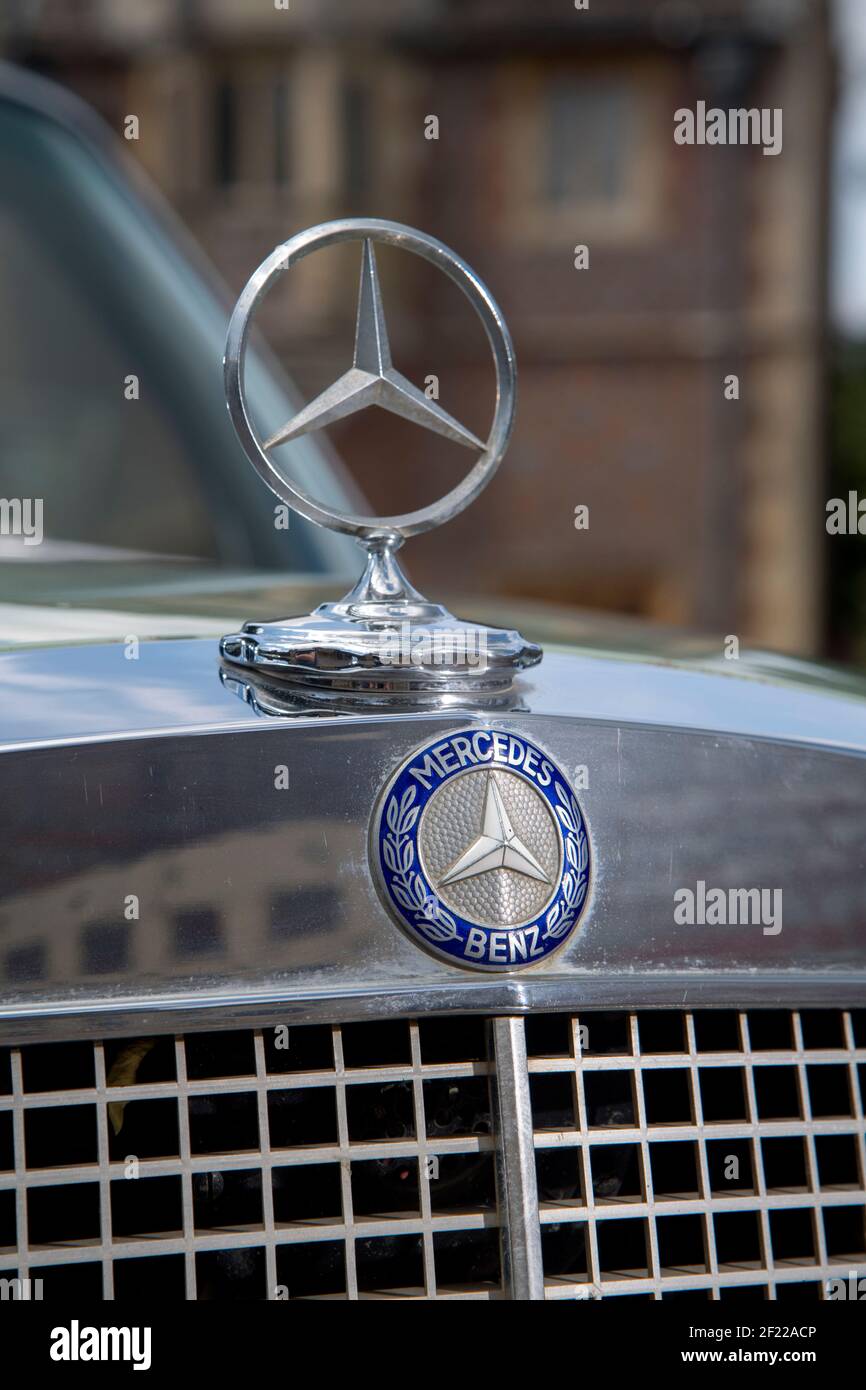 1972 W108 Mercedes 280SE berlina tedesca classica, non restaurata dal Sudafrica Foto Stock