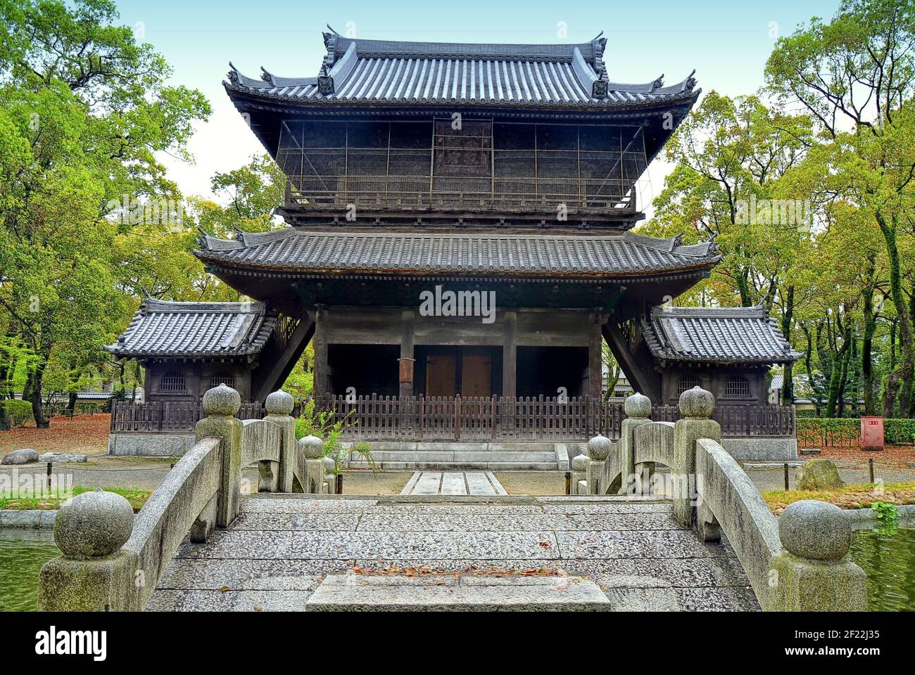 Shōfukuji fu il primo tempio Zen costruito in Giappone. Fu fondata nel 1195 dal sacerdote Eisai, che introdusse il Buddismo Zen dalla Cina a Fukuoka Foto Stock