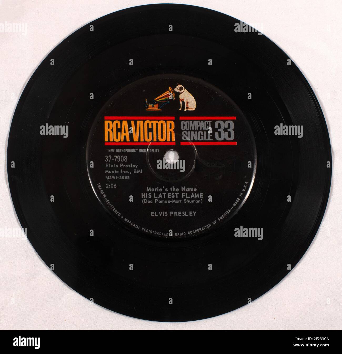 Raro disco di Elvis Presley - piccola sorella e la sua ultima Fiamma su vinile 33 giri/min Foto Stock