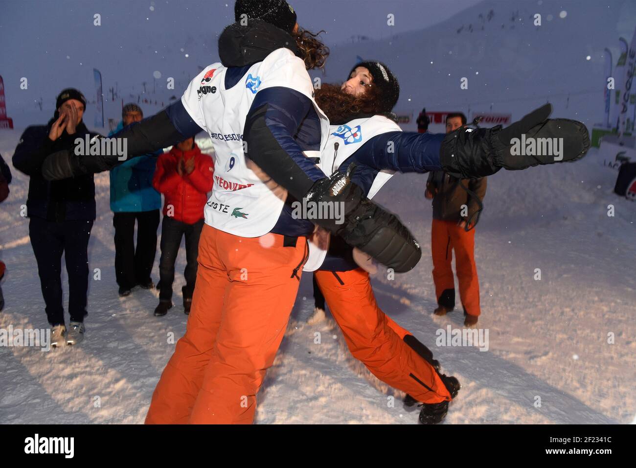 Sophia Bouderbane (Espoir Karate) e Anne Laure Florentin (Marraine Karate) durante l'Etoiles du Sport 2017 a la Plagne, Francia, il 15-20 dicembre 2017 - Foto Jean-Marie Hervio / KMSP / DPPI Foto Stock